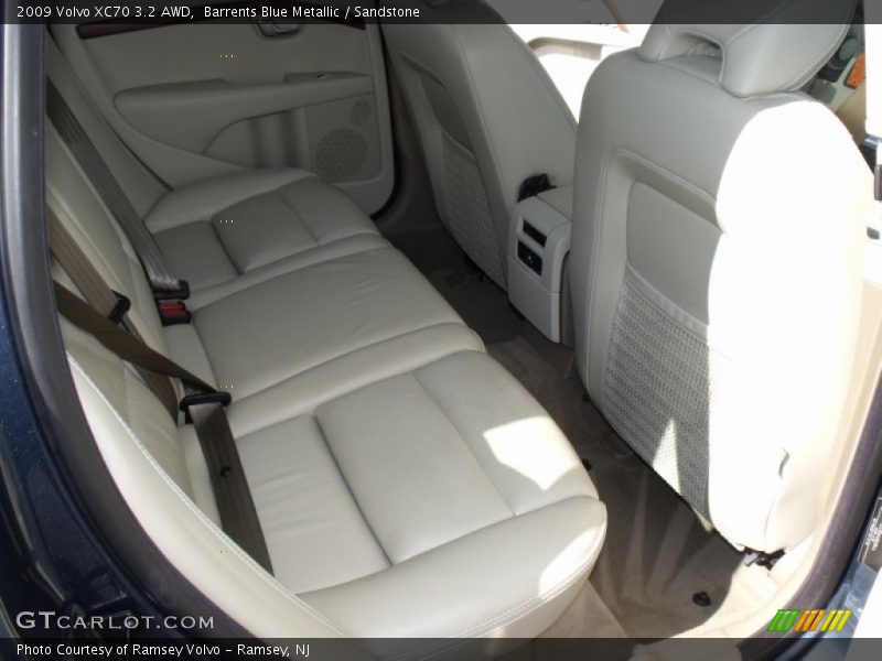 Barrents Blue Metallic / Sandstone 2009 Volvo XC70 3.2 AWD