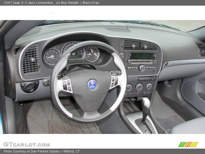 Dashboard of 2007 9-3 Aero Convertible