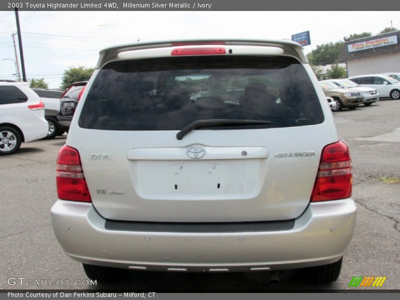 Millenium Silver Metallic / Ivory 2003 Toyota Highlander Limited 4WD