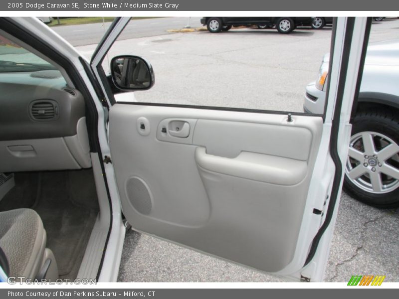 Stone White / Medium Slate Gray 2005 Dodge Caravan SE
