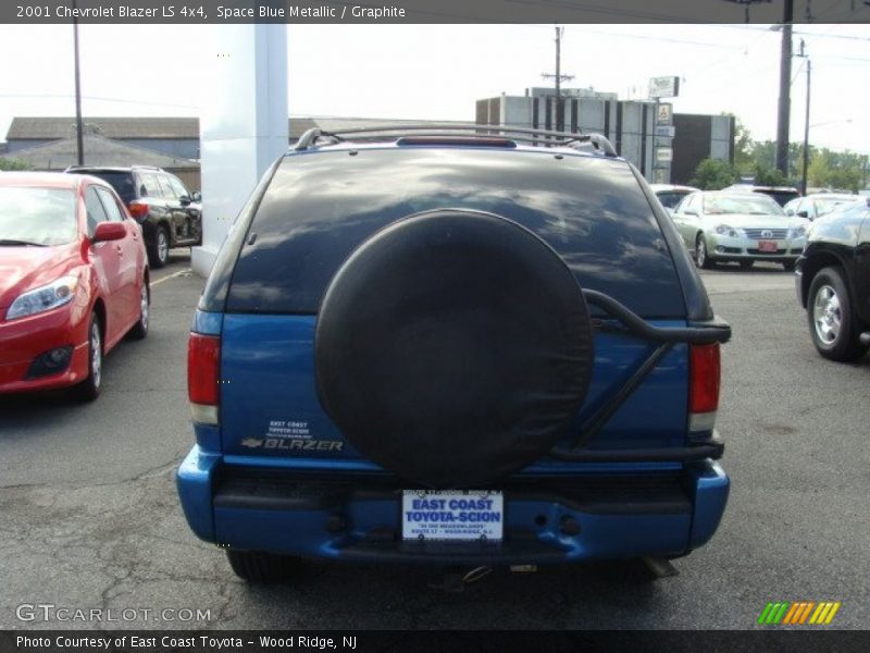 Space Blue Metallic / Graphite 2001 Chevrolet Blazer LS 4x4