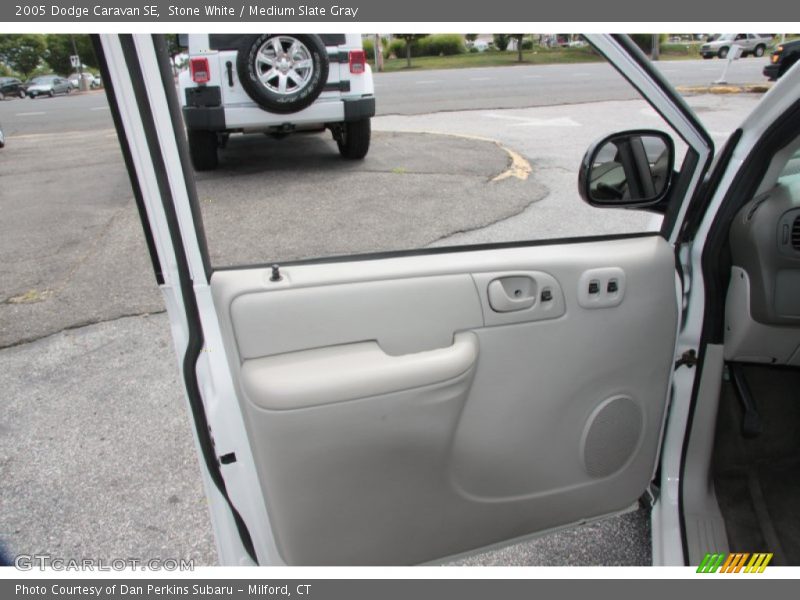 Stone White / Medium Slate Gray 2005 Dodge Caravan SE