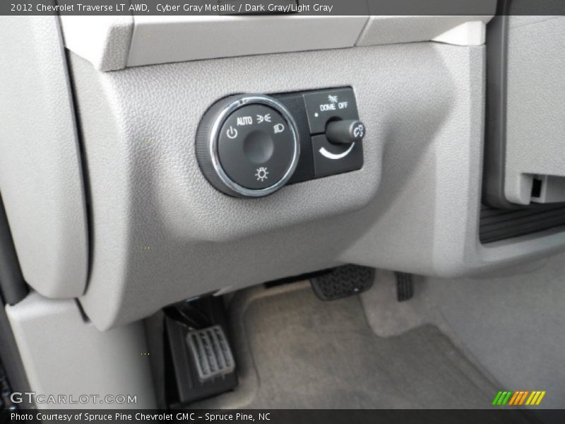 Controls of 2012 Traverse LT AWD
