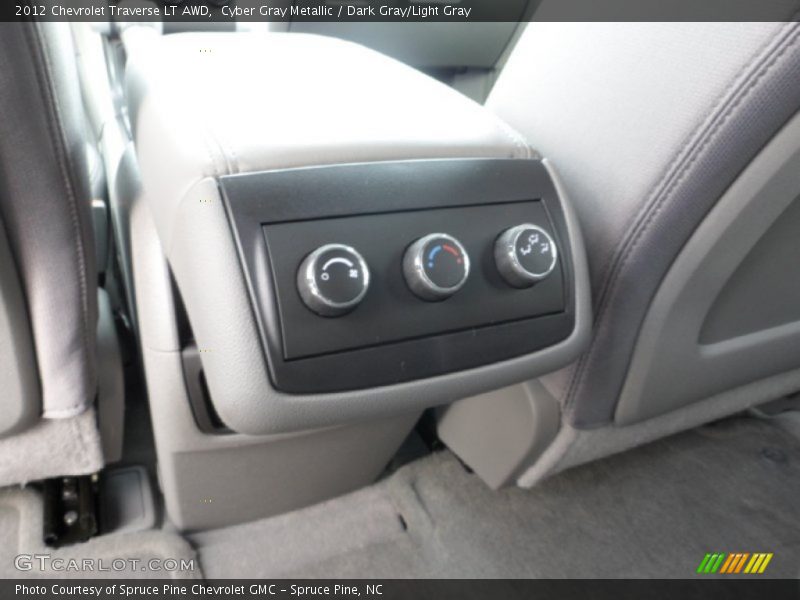 Controls of 2012 Traverse LT AWD