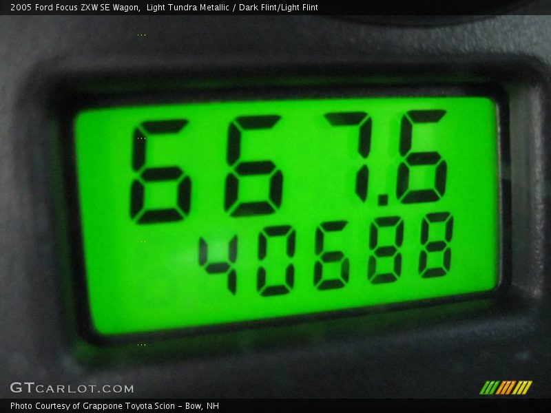 Light Tundra Metallic / Dark Flint/Light Flint 2005 Ford Focus ZXW SE Wagon