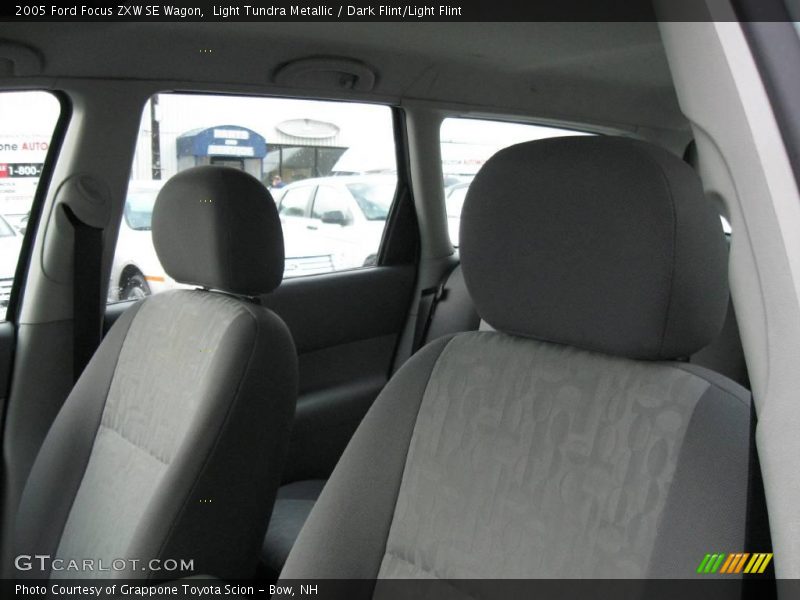 Light Tundra Metallic / Dark Flint/Light Flint 2005 Ford Focus ZXW SE Wagon
