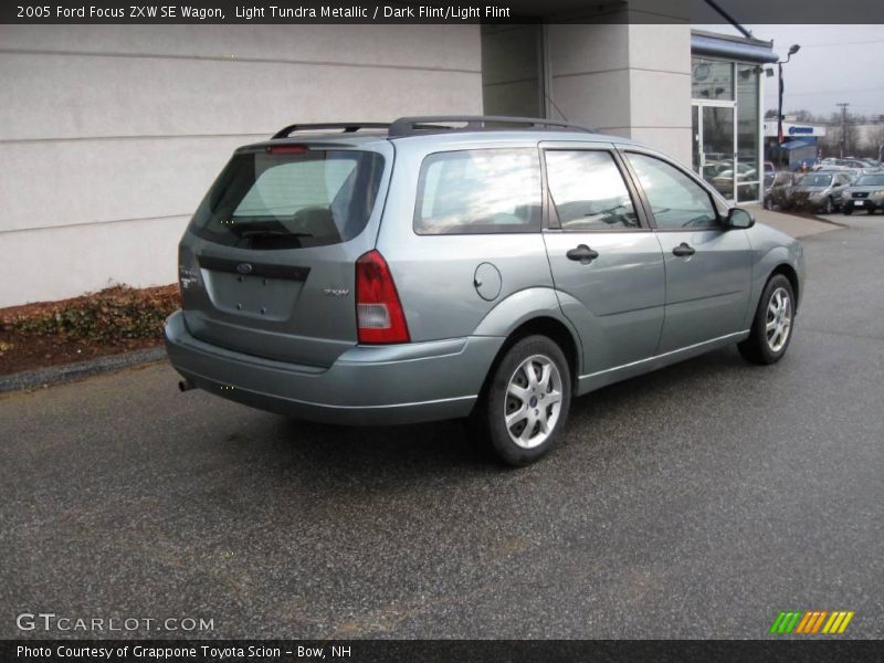 Light Tundra Metallic / Dark Flint/Light Flint 2005 Ford Focus ZXW SE Wagon