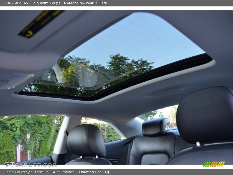 Sunroof of 2009 A5 3.2 quattro Coupe
