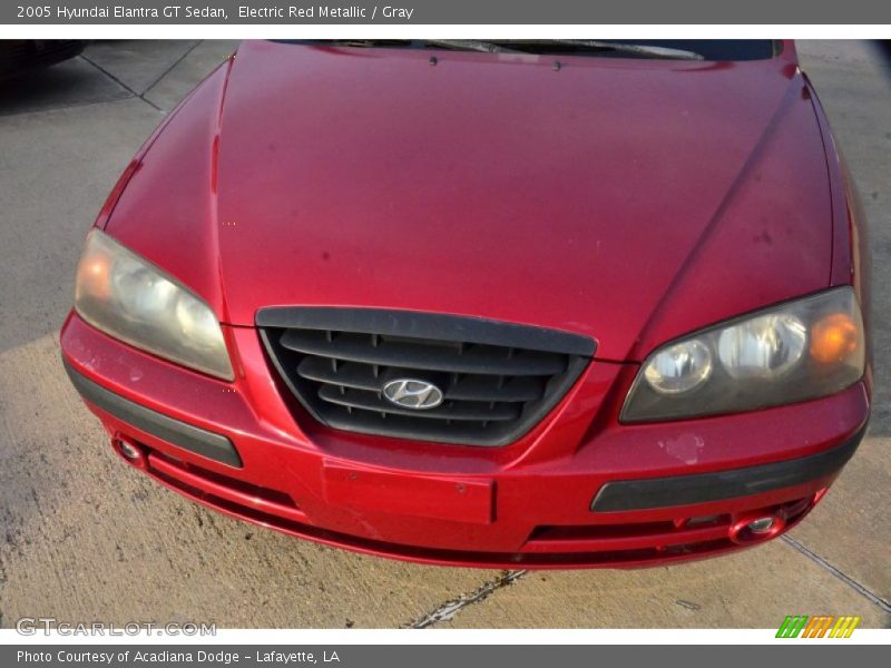 Electric Red Metallic / Gray 2005 Hyundai Elantra GT Sedan