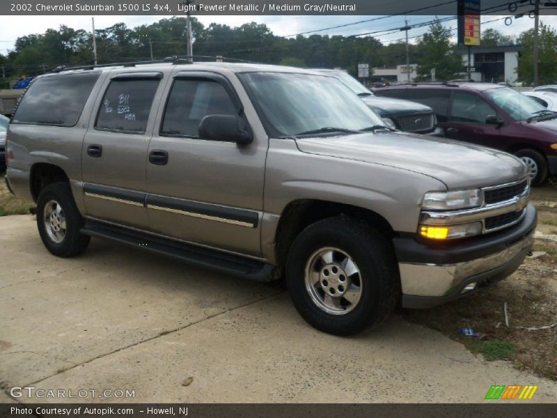 Light Pewter Metallic / Medium Gray/Neutral 2002 Chevrolet Suburban 1500 LS 4x4