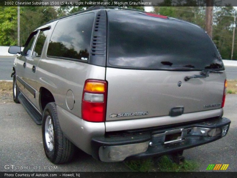 Light Pewter Metallic / Medium Gray/Neutral 2002 Chevrolet Suburban 1500 LS 4x4