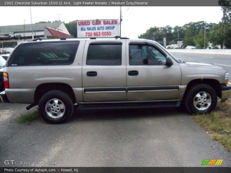 Light Pewter Metallic / Medium Gray/Neutral 2002 Chevrolet Suburban 1500 LS 4x4