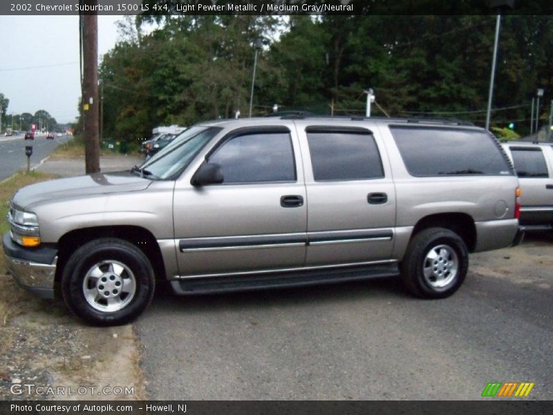 Light Pewter Metallic / Medium Gray/Neutral 2002 Chevrolet Suburban 1500 LS 4x4