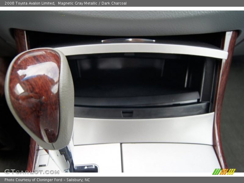 Magnetic Gray Metallic / Dark Charcoal 2008 Toyota Avalon Limited