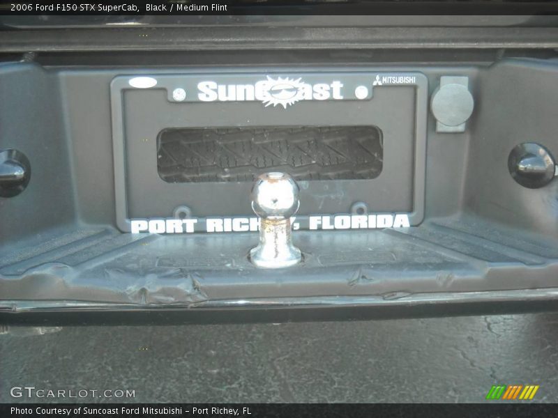 Black / Medium Flint 2006 Ford F150 STX SuperCab