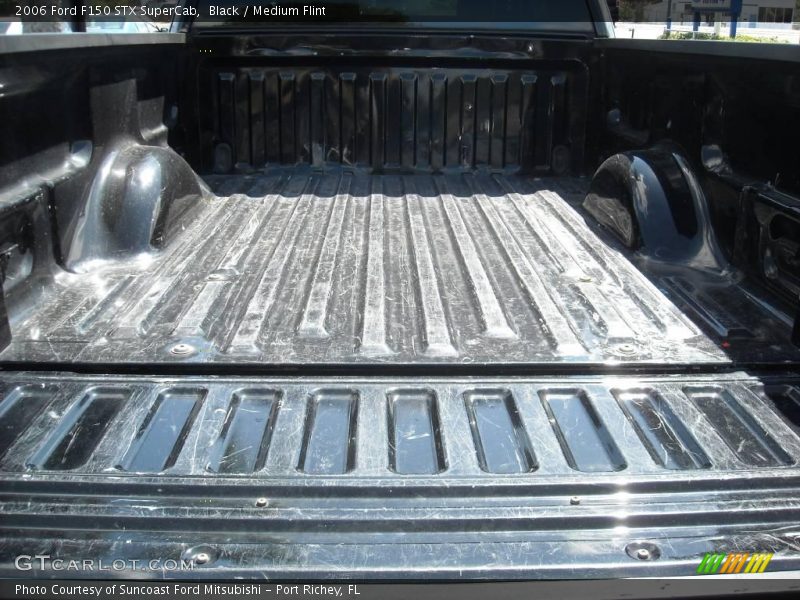 Black / Medium Flint 2006 Ford F150 STX SuperCab