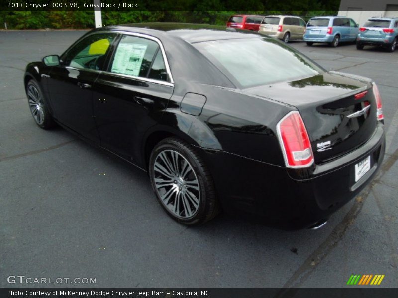 Gloss Black / Black 2013 Chrysler 300 S V8