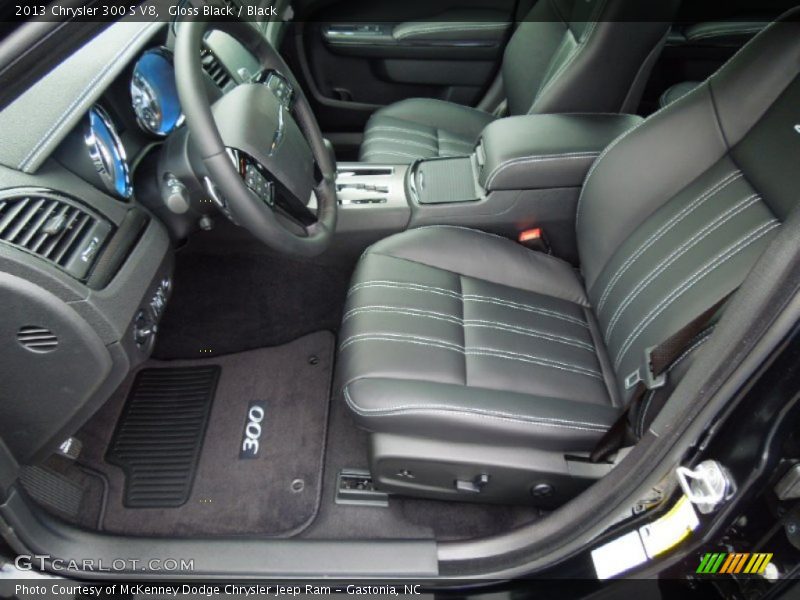  2013 300 S V8 Black Interior