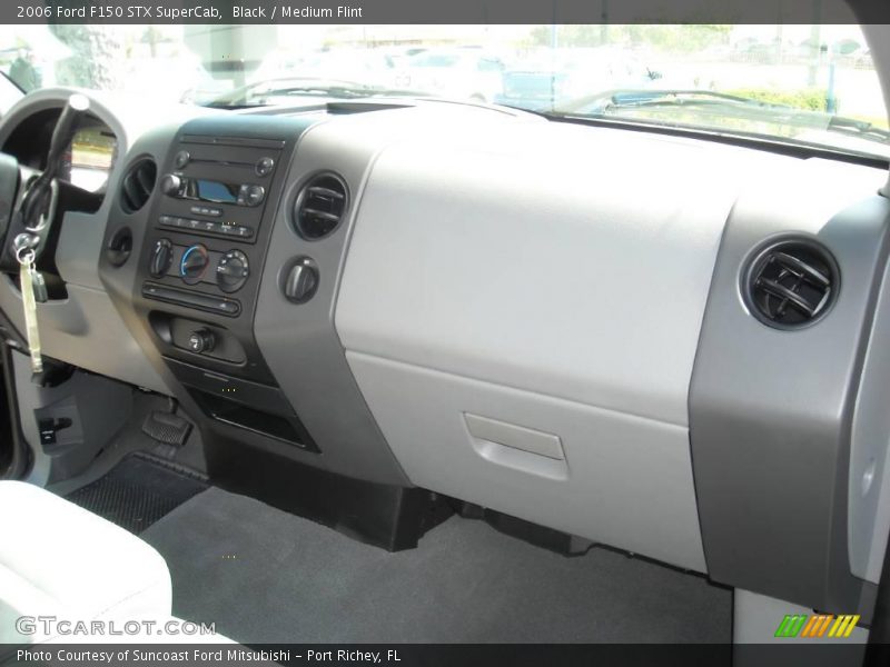Black / Medium Flint 2006 Ford F150 STX SuperCab