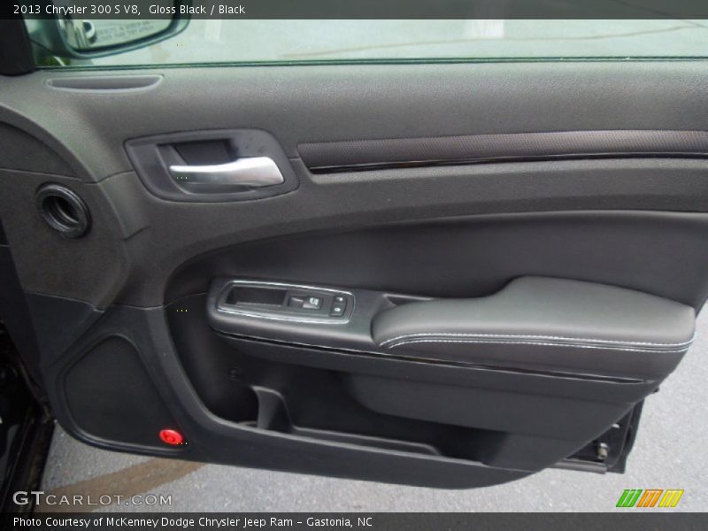 Gloss Black / Black 2013 Chrysler 300 S V8