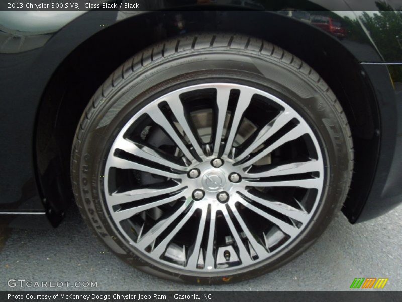Gloss Black / Black 2013 Chrysler 300 S V8