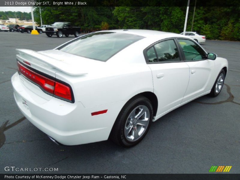 Bright White / Black 2013 Dodge Charger SXT
