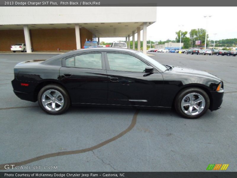 Pitch Black / Black/Red 2013 Dodge Charger SXT Plus