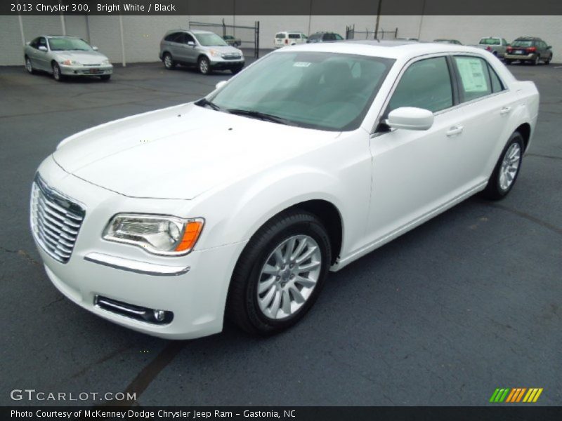 Bright White / Black 2013 Chrysler 300