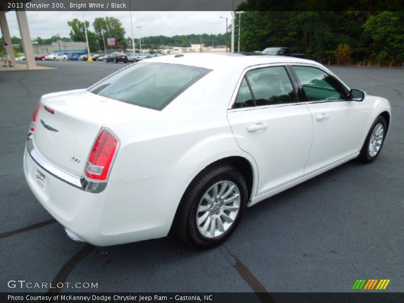 Bright White / Black 2013 Chrysler 300