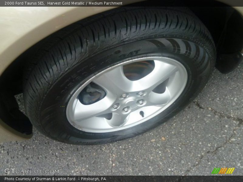 Harvest Gold Metallic / Medium Parchment 2000 Ford Taurus SES
