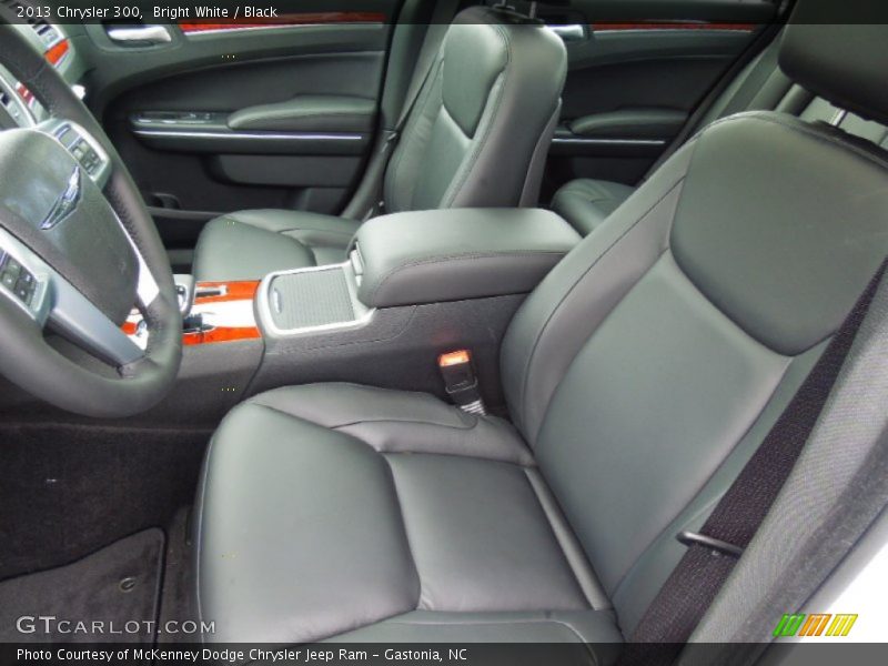 Bright White / Black 2013 Chrysler 300