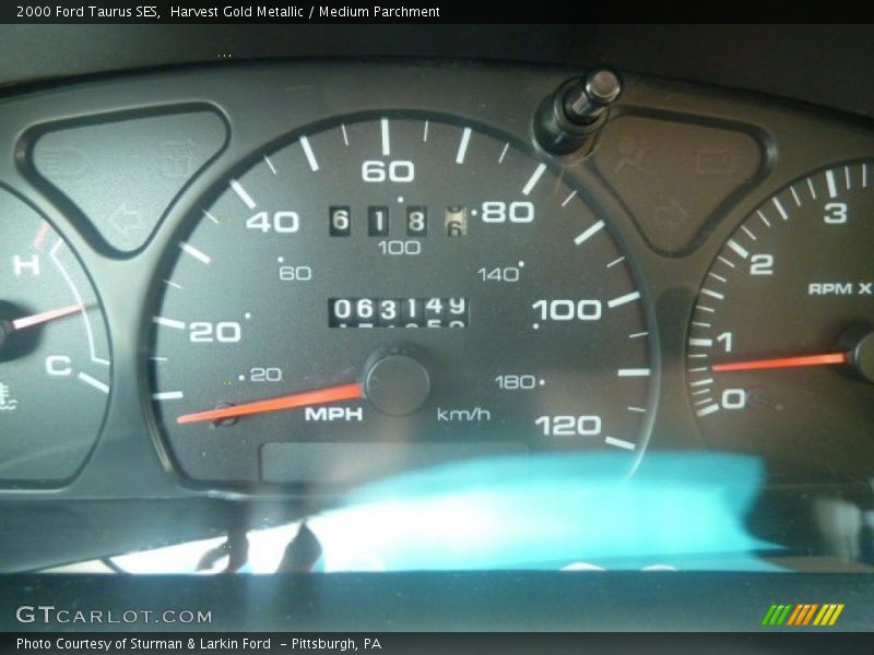 Harvest Gold Metallic / Medium Parchment 2000 Ford Taurus SES