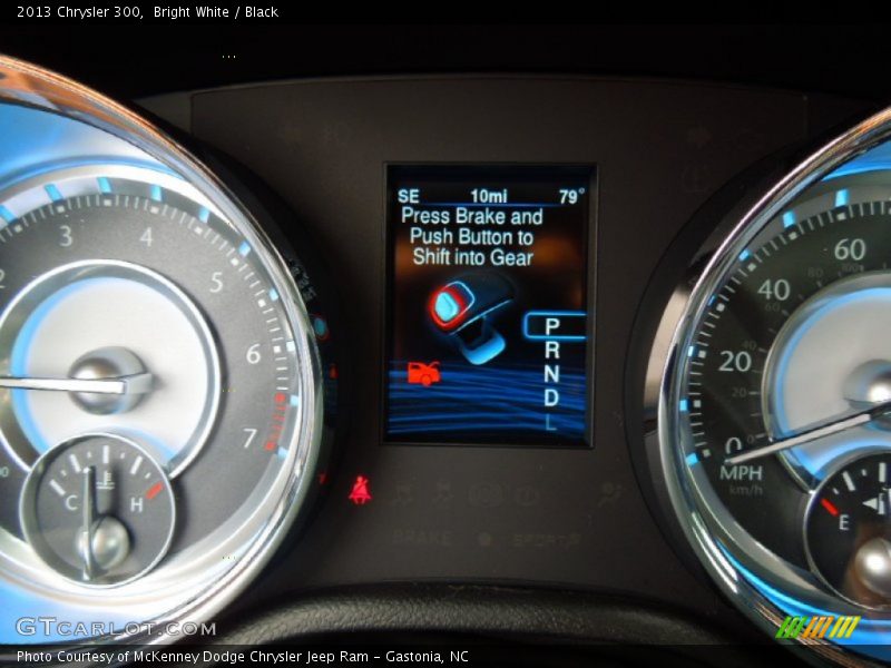 Bright White / Black 2013 Chrysler 300