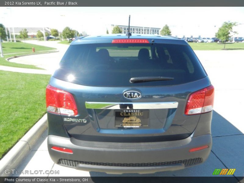Pacific Blue / Black 2012 Kia Sorento LX