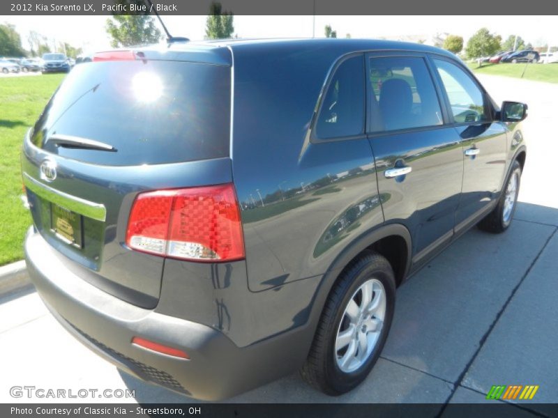 Pacific Blue / Black 2012 Kia Sorento LX