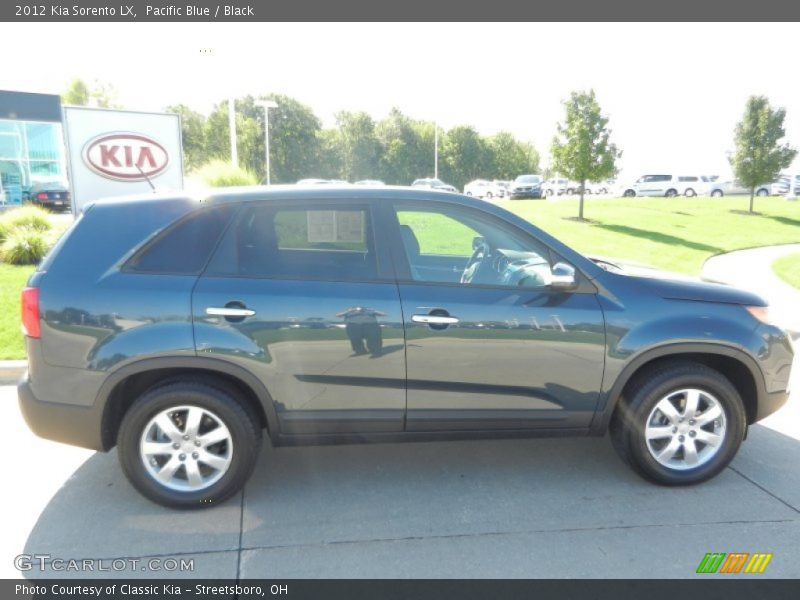 Pacific Blue / Black 2012 Kia Sorento LX