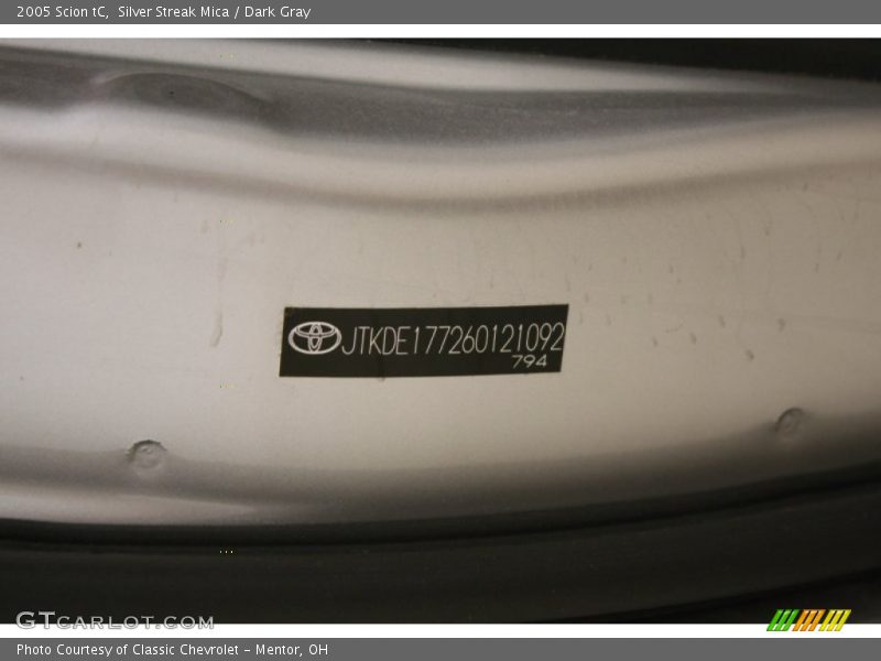 Silver Streak Mica / Dark Gray 2005 Scion tC