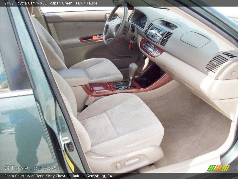 Aspen Green Pearl / Taupe 2002 Toyota Camry XLE