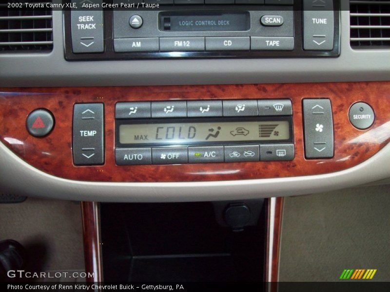Aspen Green Pearl / Taupe 2002 Toyota Camry XLE