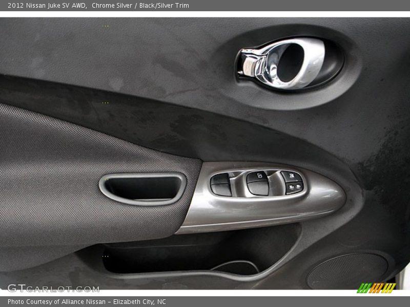 Chrome Silver / Black/Silver Trim 2012 Nissan Juke SV AWD
