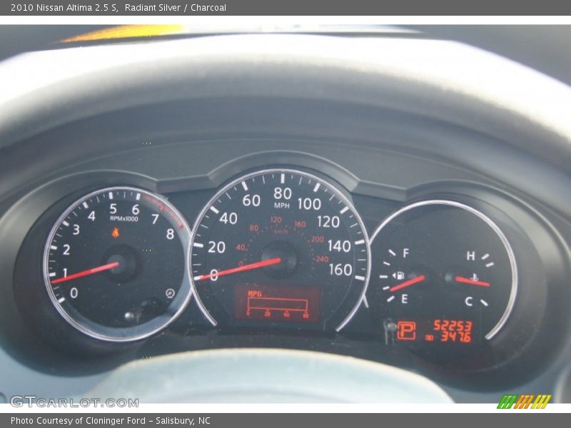 Radiant Silver / Charcoal 2010 Nissan Altima 2.5 S