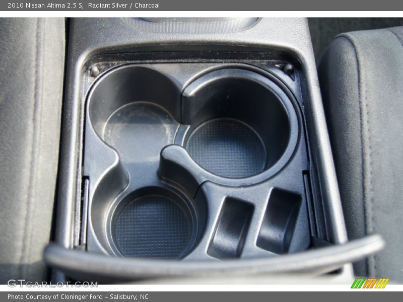 Radiant Silver / Charcoal 2010 Nissan Altima 2.5 S