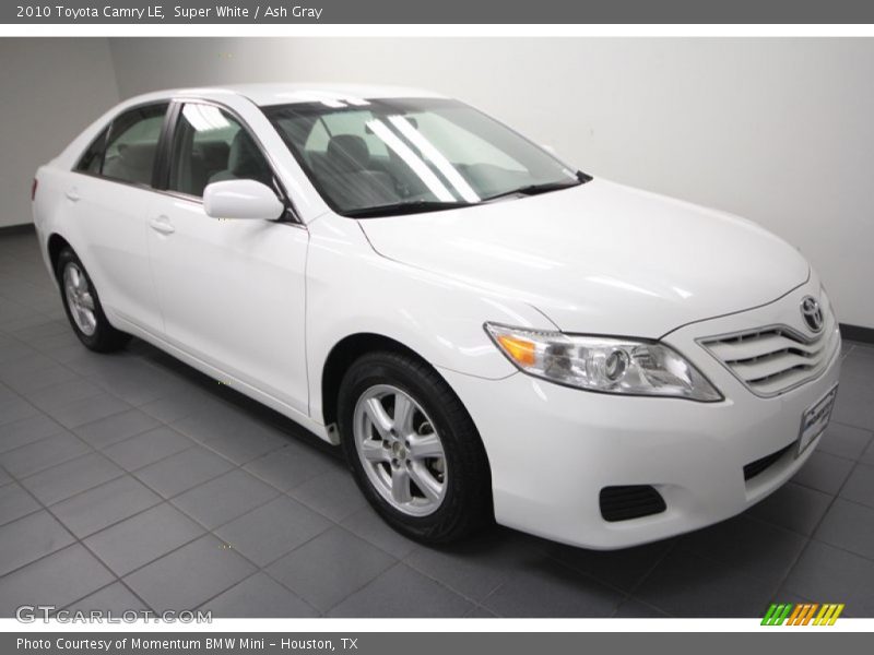 Super White / Ash Gray 2010 Toyota Camry LE