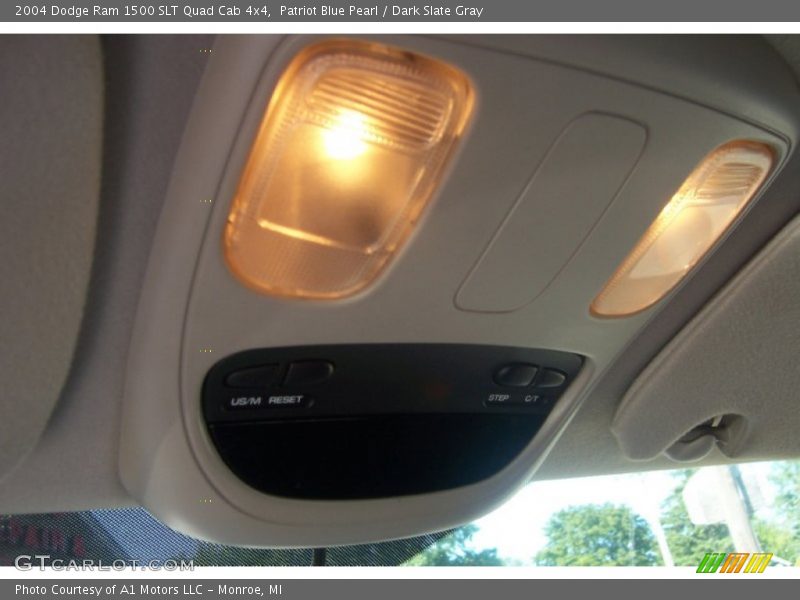 Patriot Blue Pearl / Dark Slate Gray 2004 Dodge Ram 1500 SLT Quad Cab 4x4