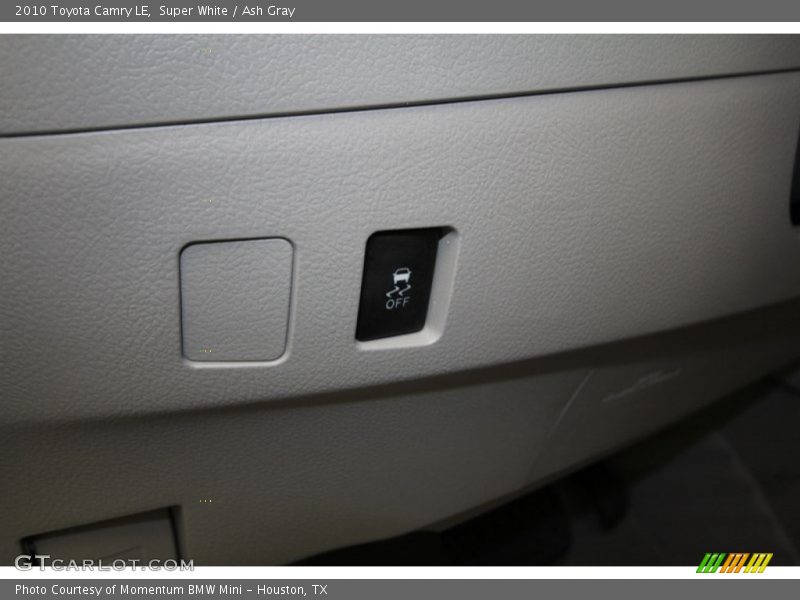 Super White / Ash Gray 2010 Toyota Camry LE