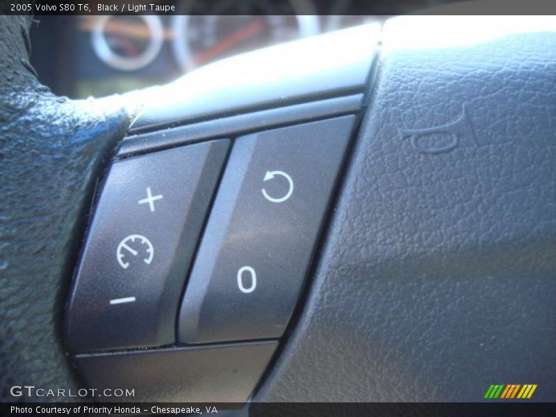 Black / Light Taupe 2005 Volvo S80 T6