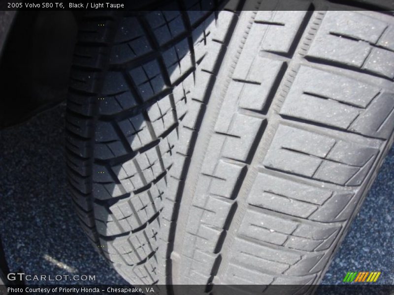 Black / Light Taupe 2005 Volvo S80 T6