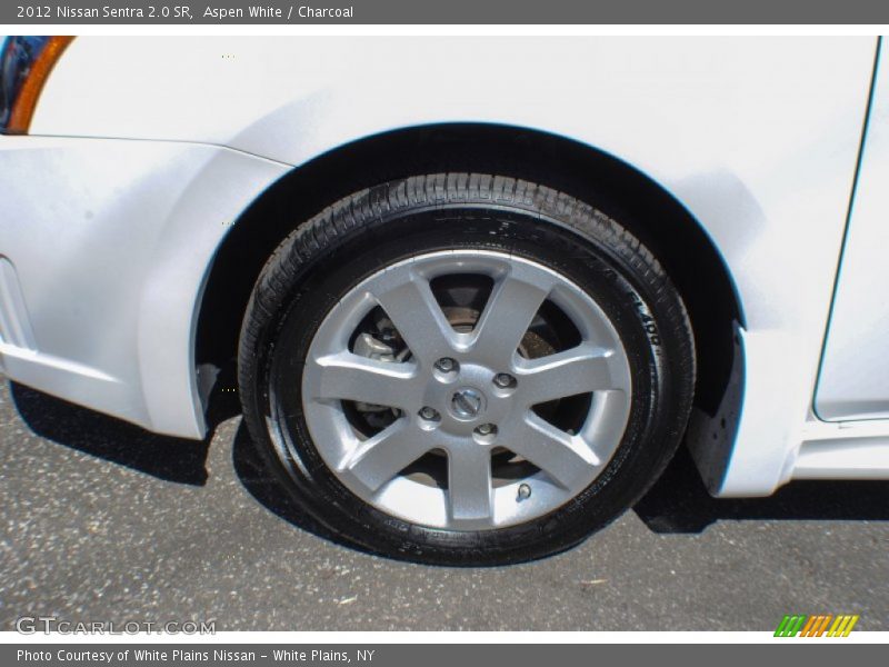 Aspen White / Charcoal 2012 Nissan Sentra 2.0 SR
