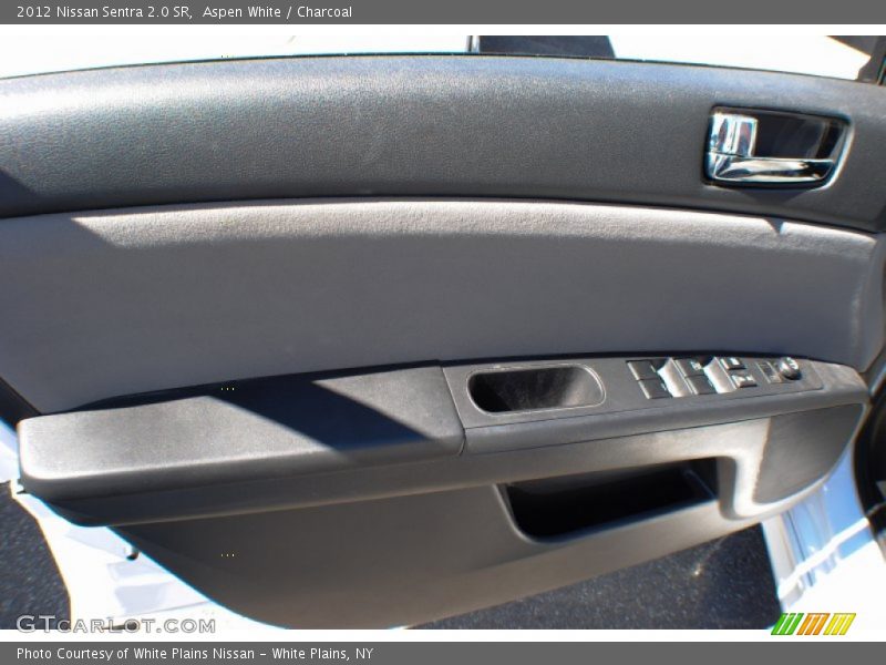 Aspen White / Charcoal 2012 Nissan Sentra 2.0 SR