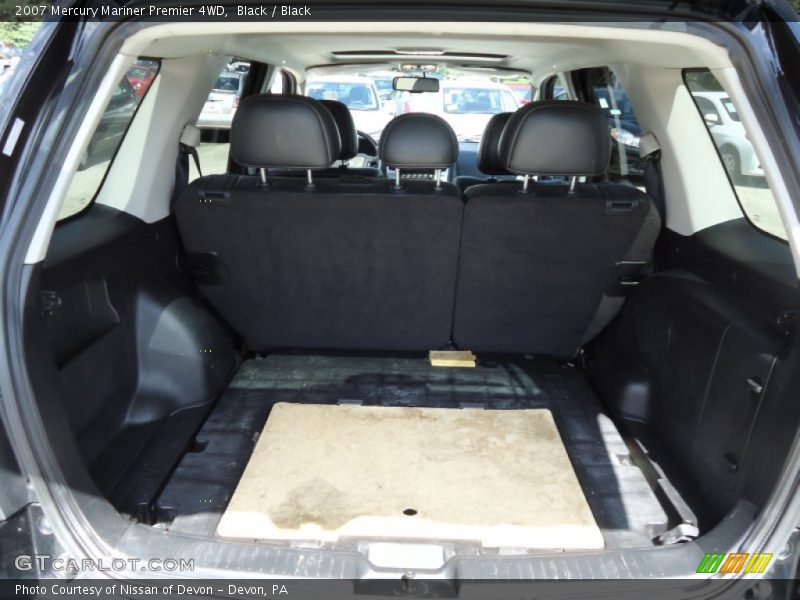  2007 Mariner Premier 4WD Trunk